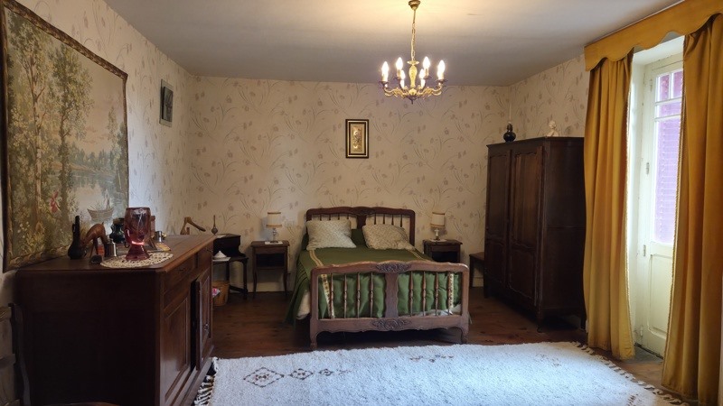 Vente Maison MASSERET - 7 pièces -264 m² - (19510)