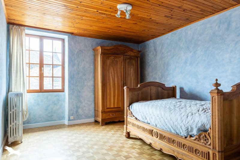 Vente Maison UZERCHE - 7 pièces -276 m² - (19140)