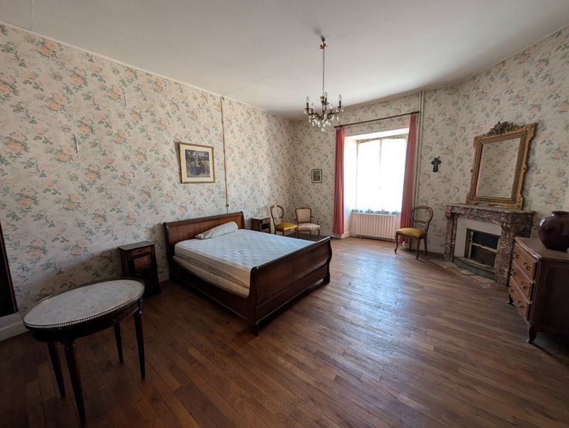 Vente Maison UZERCHE - 6 pièces -212,9 m² - (19140)