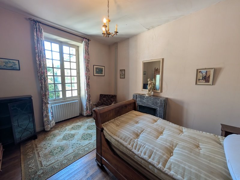Vente Maison UZERCHE - 6 pièces -212,9 m² - (19140)