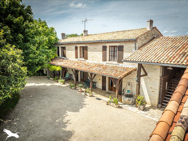 Vente Maison VILLIERS EN BOIS - 7 pièces -155 m² - (79360)