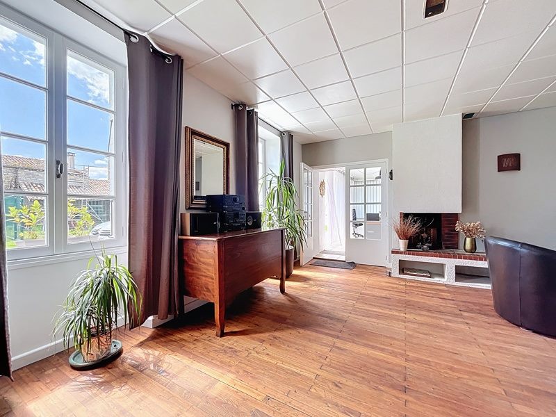 Vente Maison VAL DU MIGNON - 7 pièces -210 m² - (79210)
