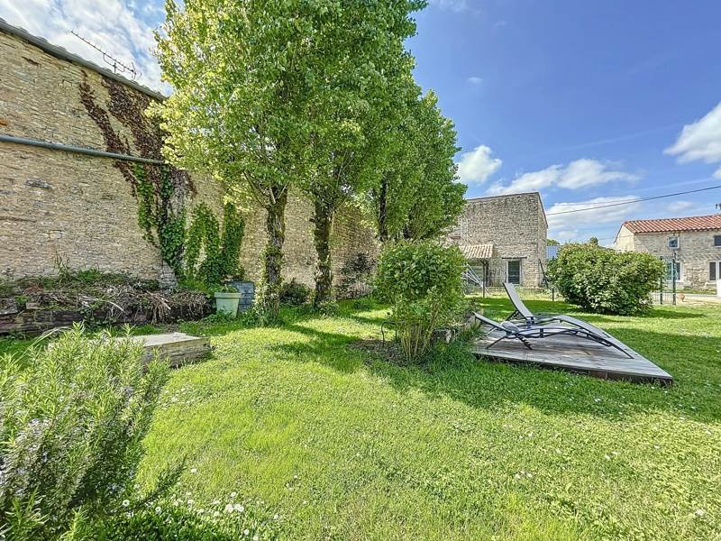 Vente Maison VAL DU MIGNON - 7 pièces -210 m² - (79210)