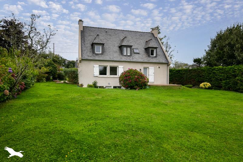 Vente Maison LE RELECQ KERHUON - 7 pièces -157 m² - (29480)