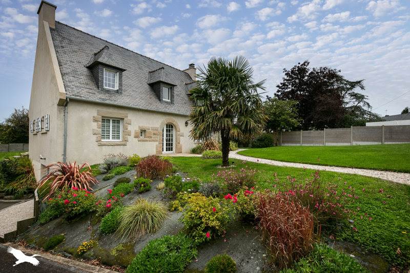 Vente Maison LE RELECQ KERHUON - 7 pièces -157 m² - (29480)