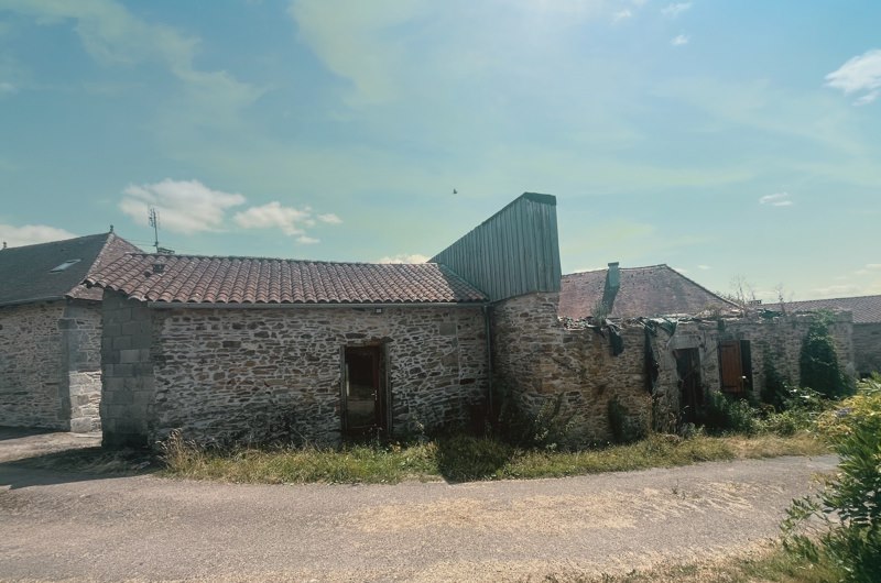 Vente Maison MIALET - 1 pièce -37 m² - (24450)