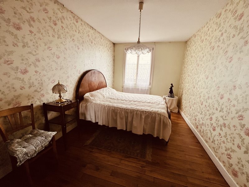 Vente Maison MIALET - 8 pièces -145 m² - (24450)