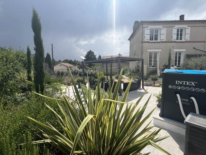 Vente Maison LA CHAPELLE MONTBRANDEIX - 6 pièces -117 m² - (87440)