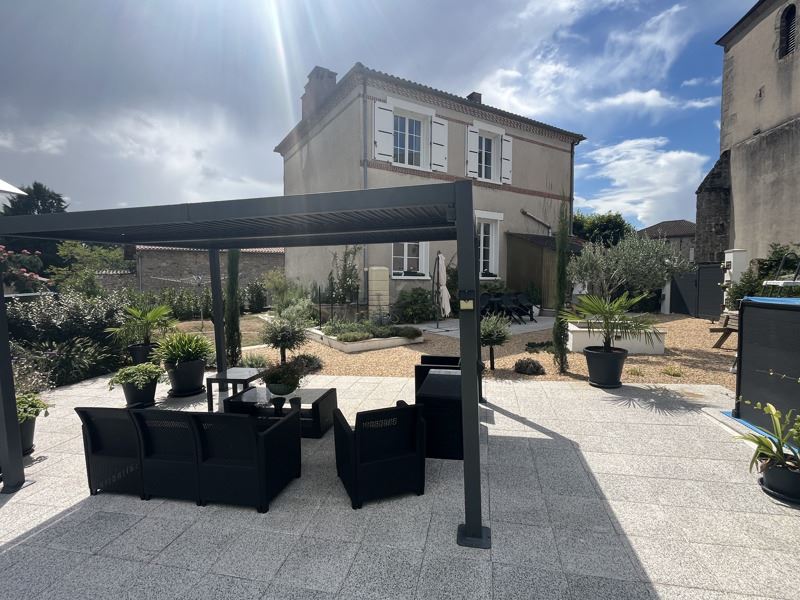 Vente Maison LA CHAPELLE MONTBRANDEIX - 6 pièces -117 m² - (87440)