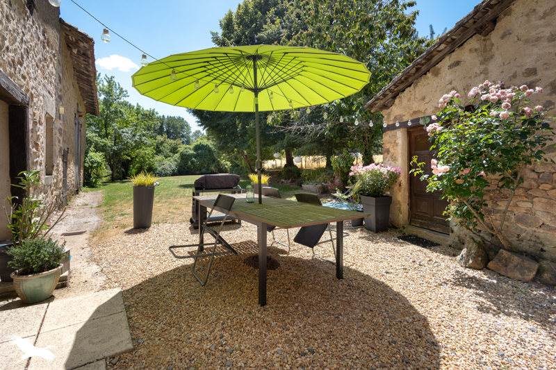 Vente Maison ST LAURENT SUR GORRE - 7 pièces -218 m² - (87310)