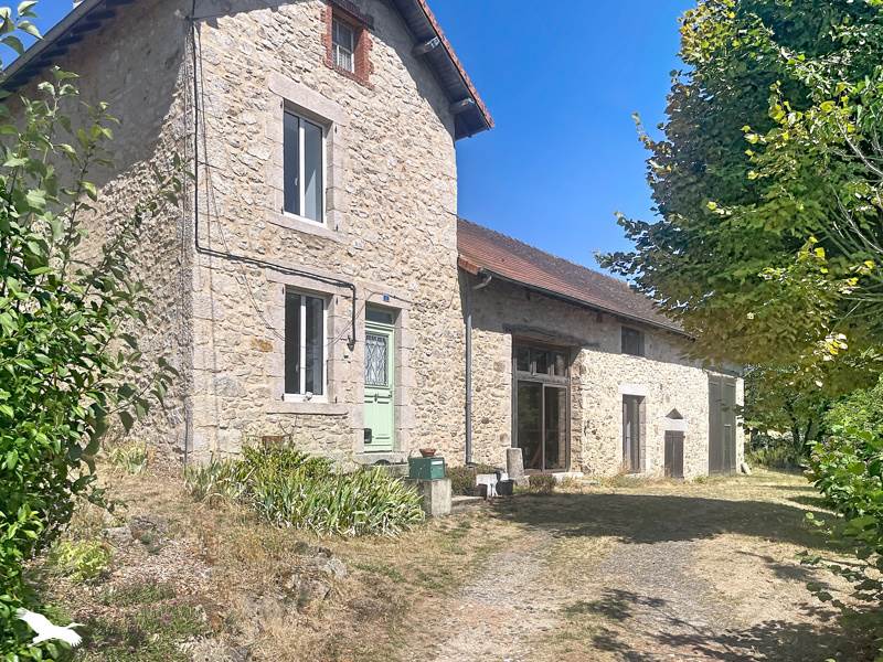 Vente Maison BUSSIERE GALANT - 7 pièces -207 m² - (87230)