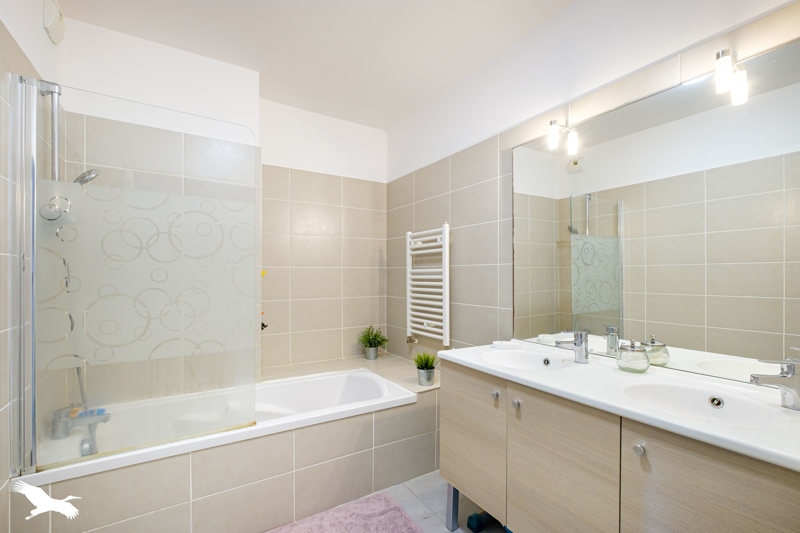Vente Appartement SATHONAY CAMP - 5 pièces -101 m² - (69580)