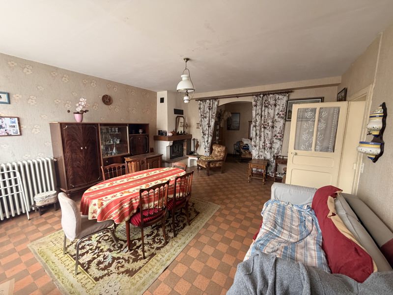 Vente Maison MONTCHEVRIER - 6 pièces -156 m² - (36140)