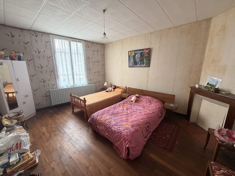 Vente Maison MONTCHEVRIER - 6 pièces -156 m² - (36140)
