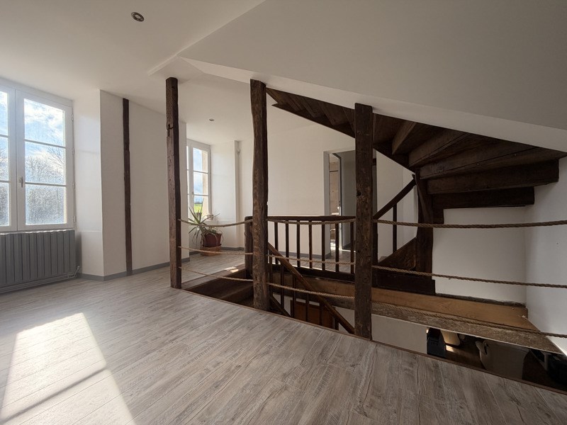 Vente Maison MONTCHEVRIER - 6 pièces -196 m² - (36140)