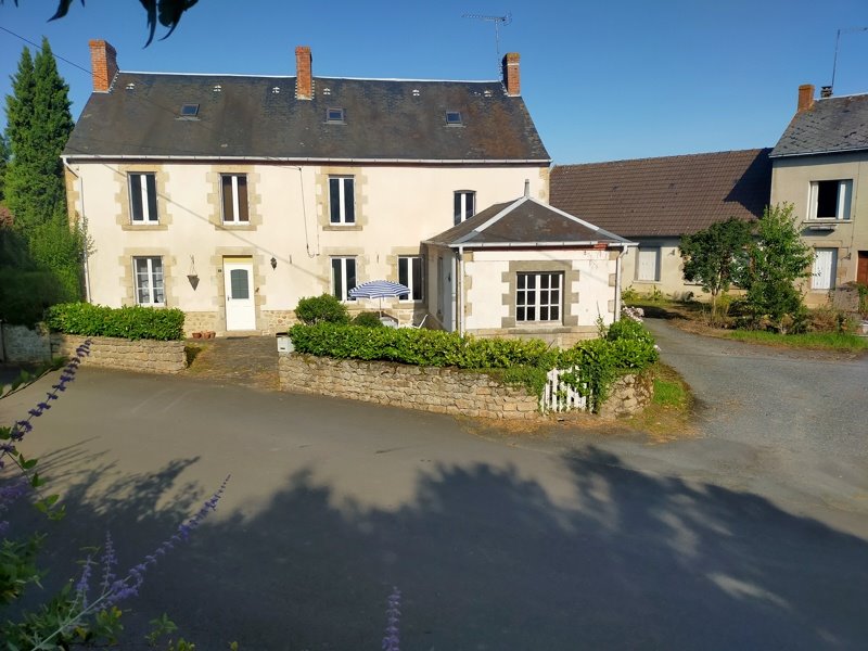 Vente Maison MEASNES - 6 pièces -185 m² - (23360)