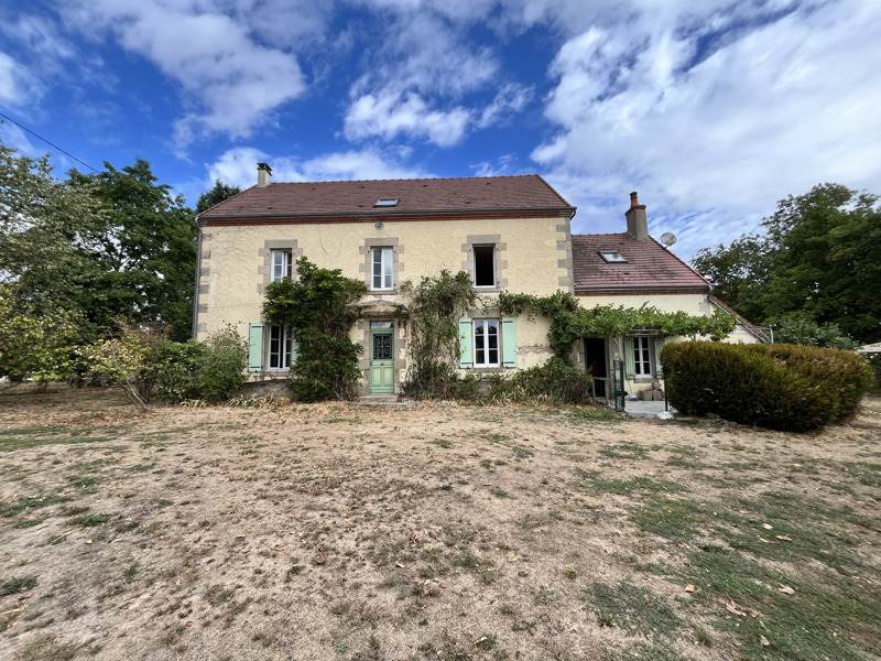 Vente Maison CHENIERS - 7 pièces -284 m² - (23220)