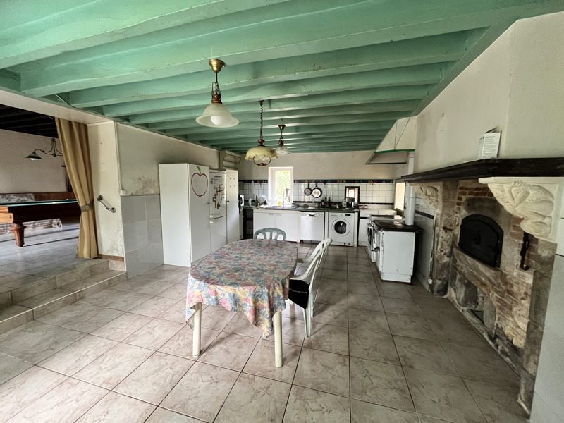 Vente Maison CHENIERS - 7 pièces -284 m² - (23220)