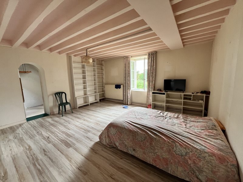 Vente Maison CHENIERS - 7 pièces -284 m² - (23220)