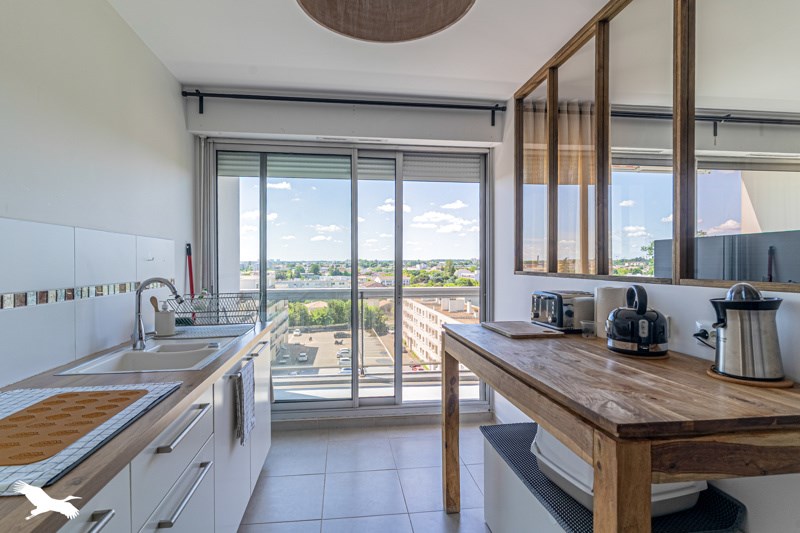Vente Appartement BORDEAUX - 2 pièces -76 m² - (33200)