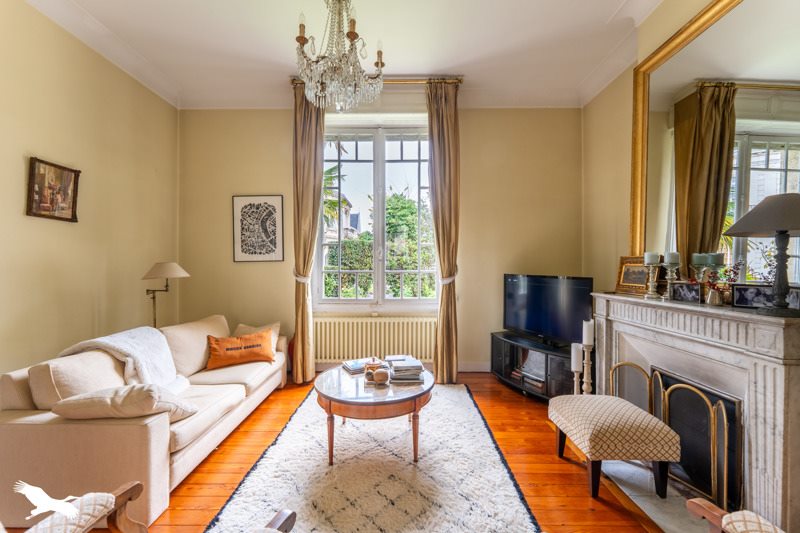 Vente Maison BORDEAUX - 9 pièces -210 m² - (33200)