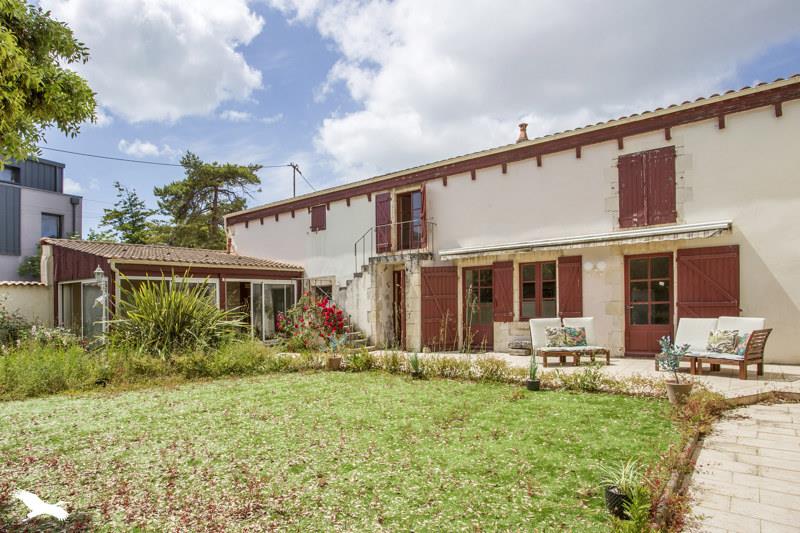 Vente Maison LA ROCHELLE 17000 11 pièces - 255 m²