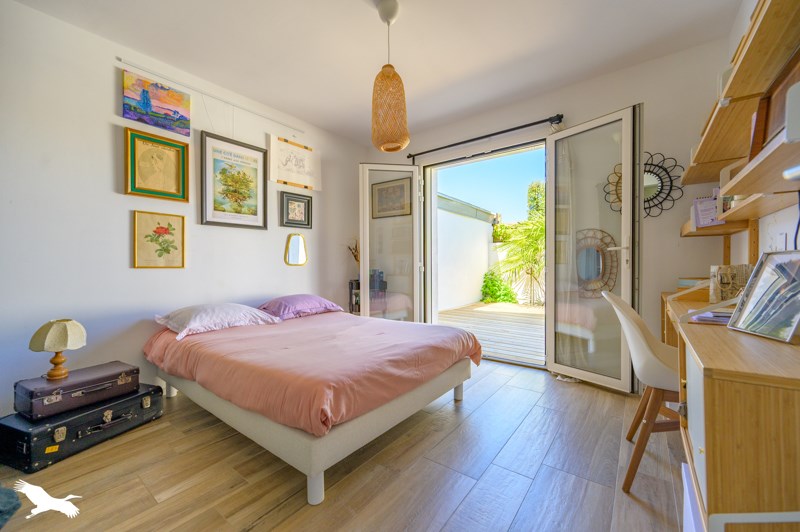 Vente Maison LA ROCHELLE - 8 pièces -202 m² - (17000)