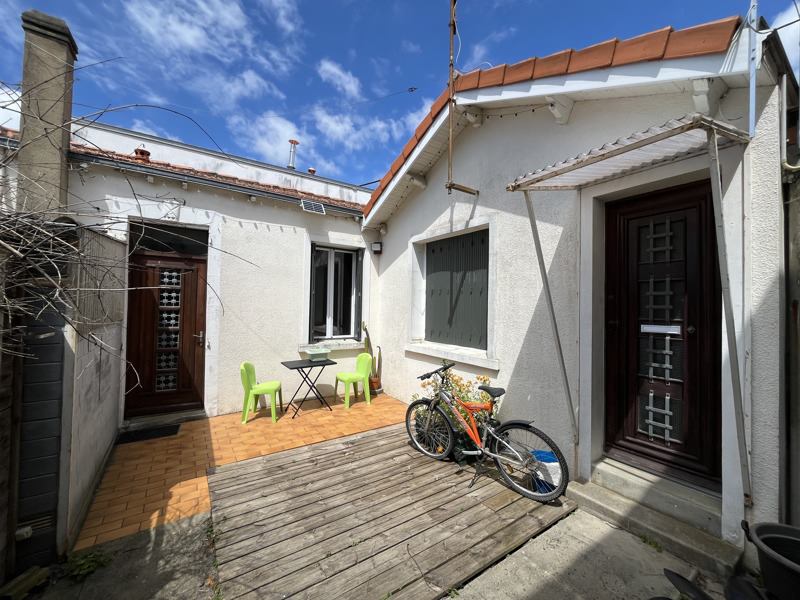 Vente Maison LA ROCHELLE - 9 pièces -265 m² - (17000)