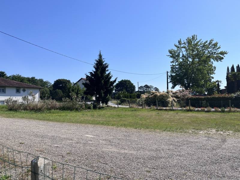 Vente Terrain HINX - -570 m² - (40180)