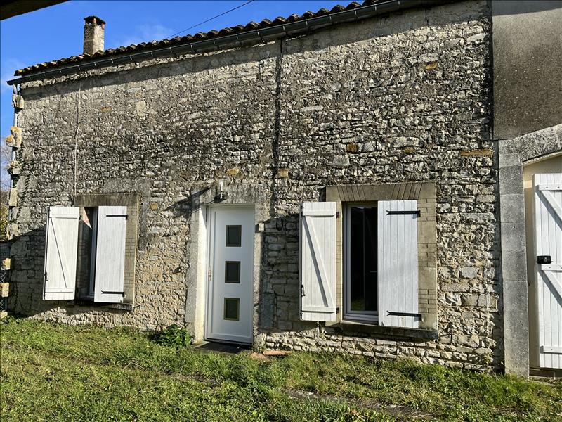 Vente Maison AIGRE - 6 pièces -148 m² - (16140)