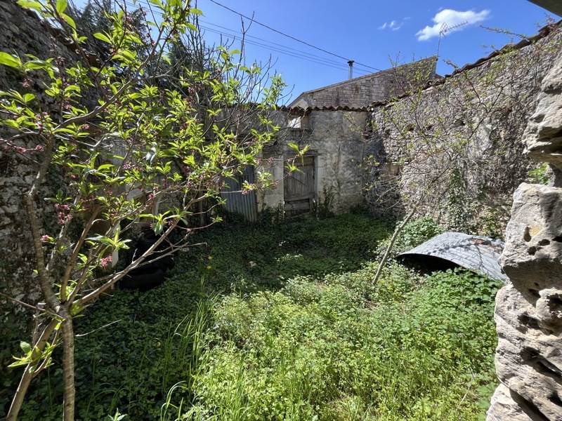 Vente Maison ROUILLAC - 2 pièces -33 m² - (16170)