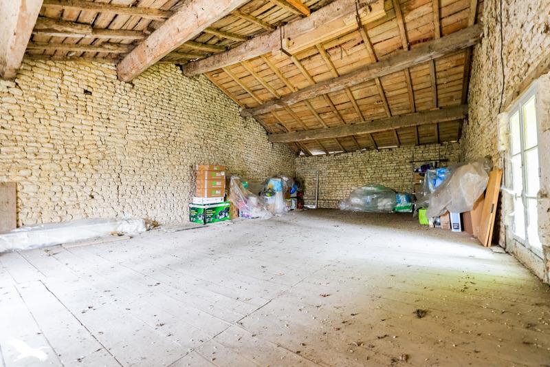 Vente Maison GENAC BIGNAC - 4 pièces -168 m² - (16170)