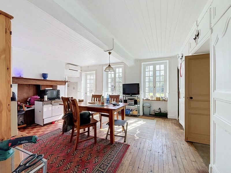 Vente Maison Aigre - 5 pièces -170,5 m² - (16140)