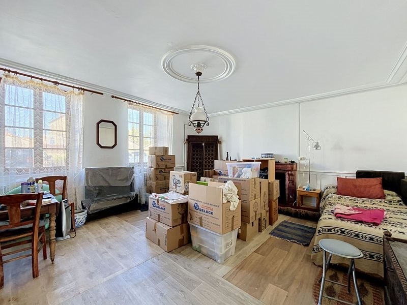 Vente Maison Aigre - 5 pièces -170,5 m² - (16140)