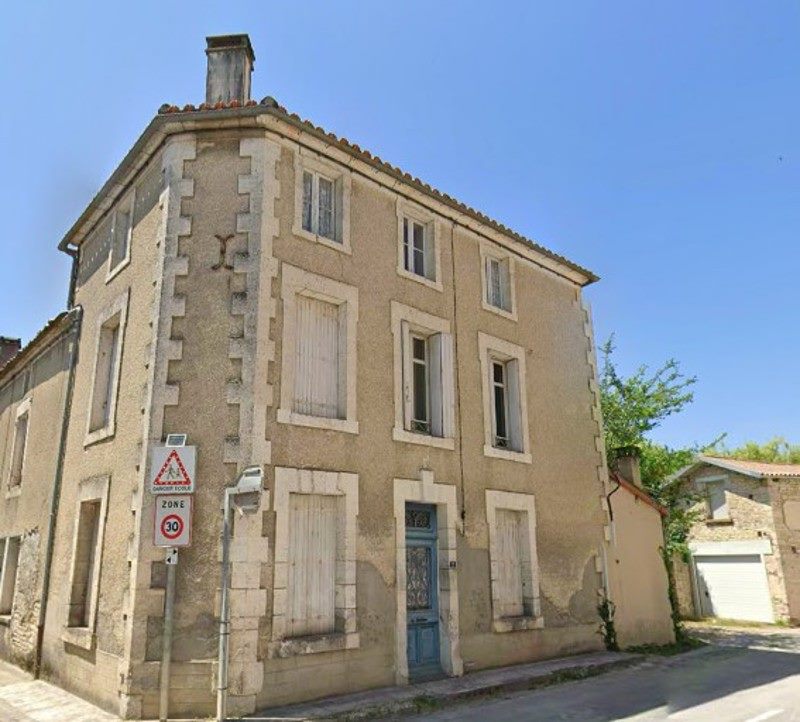 Vente Maison AIGRE - 5 pièces -106 m² - (16140)