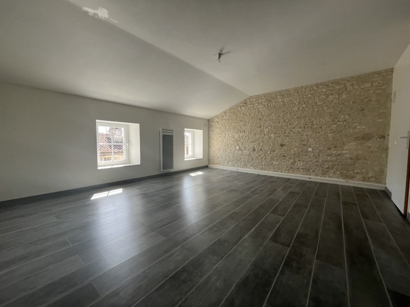 Vente Maison ROUILLAC - 9 pièces -227 m² - (16170)