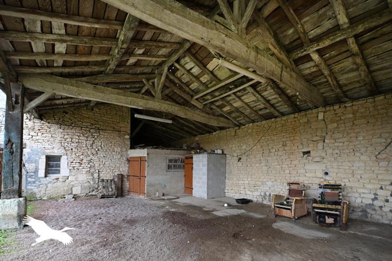 Vente Maison GENAC BIGNAC - 6 pièces -202 m² - (16170)