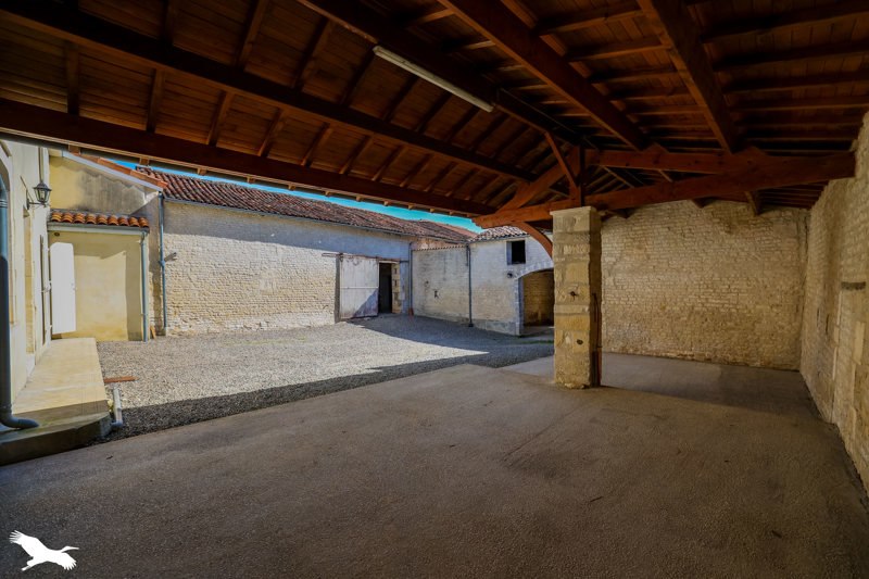 Vente Maison VAUX ROUILLAC - 5 pièces -152 m² - (16170)