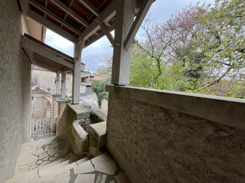 Vente Maison GENAC BIGNAC - 4 pièces -124 m² - (16170)