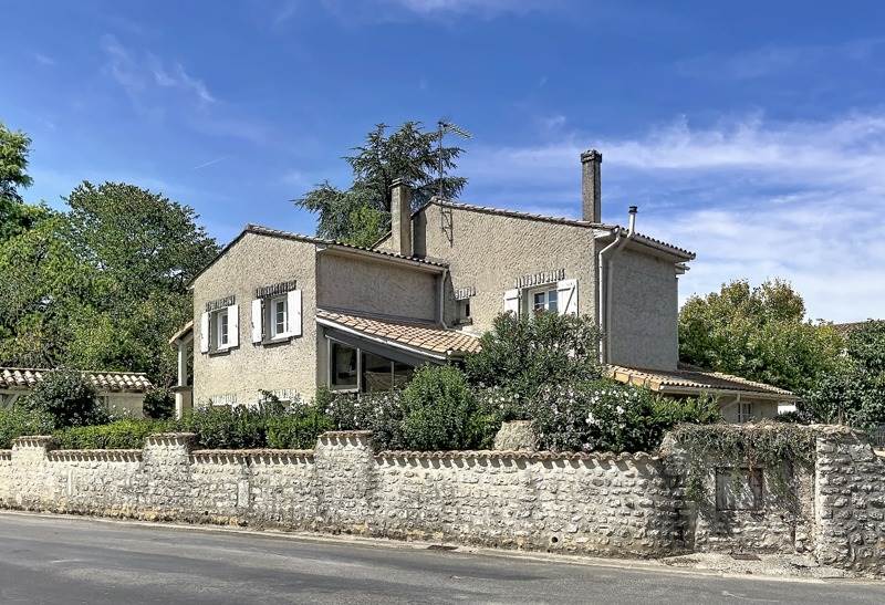 Vente Maison GENAC BIGNAC - 4 pièces -124 m² - (16170)