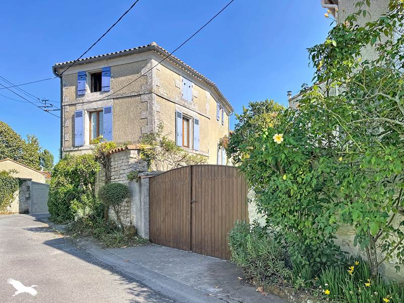 Vente Maison Vars 16330 4 pièces - 93 m²