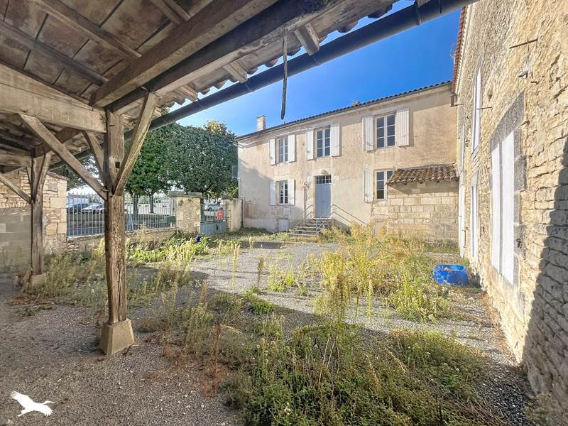 Maison 5 pièces 113 m² · à Rouillac · 113 m² · 114 000 €