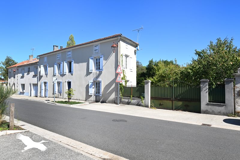Vente Maison Rouillac 16170 6 pièces - 195 m²
