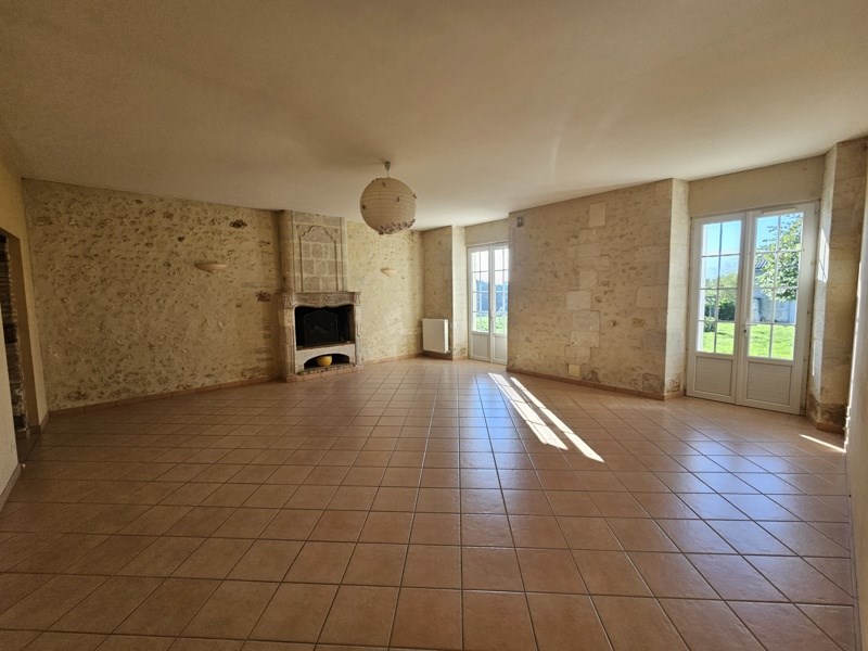 Vente Maison MONTGUYON - 5 pièces -110 m² - (17270)