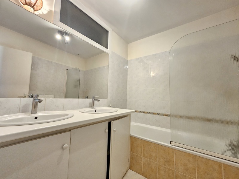 Vente Maison MONTGUYON - 5 pièces -110 m² - (17270)