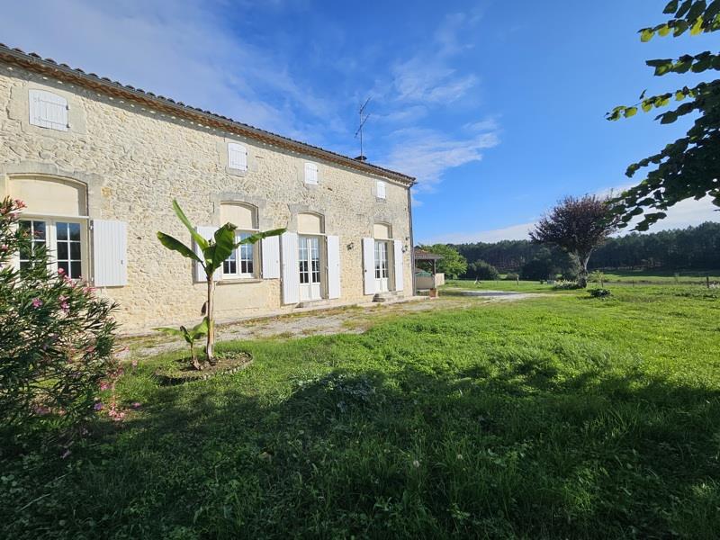 Vente Maison MONTGUYON - 5 pièces -110 m² - (17270)
