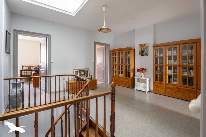 Vente Maison MONTLIEU LA GARDE - 9 pièces -175 m² - (17210)
