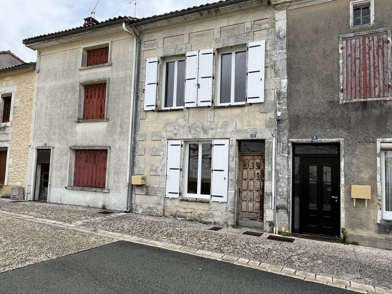 Vente Maison MONTLIEU LA GARDE 17210 3 pièces - 80 m²