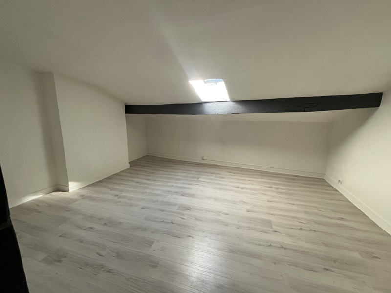Vente Appartement MONTGUYON - 5 pièces -92 m² - (17270)