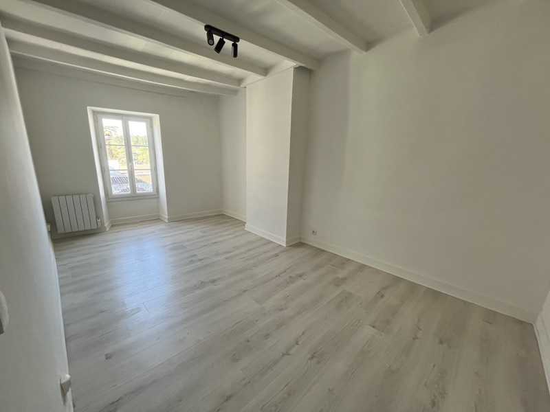 Vente Appartement MONTGUYON - 5 pièces -92 m² - (17270)